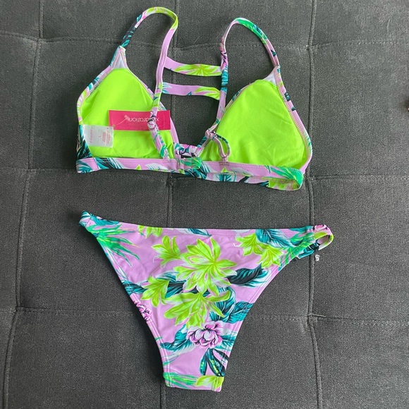 Bikini - Picture 2 of 4